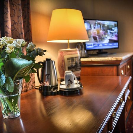 Komoda Club Residence Kalisz Chambre photo