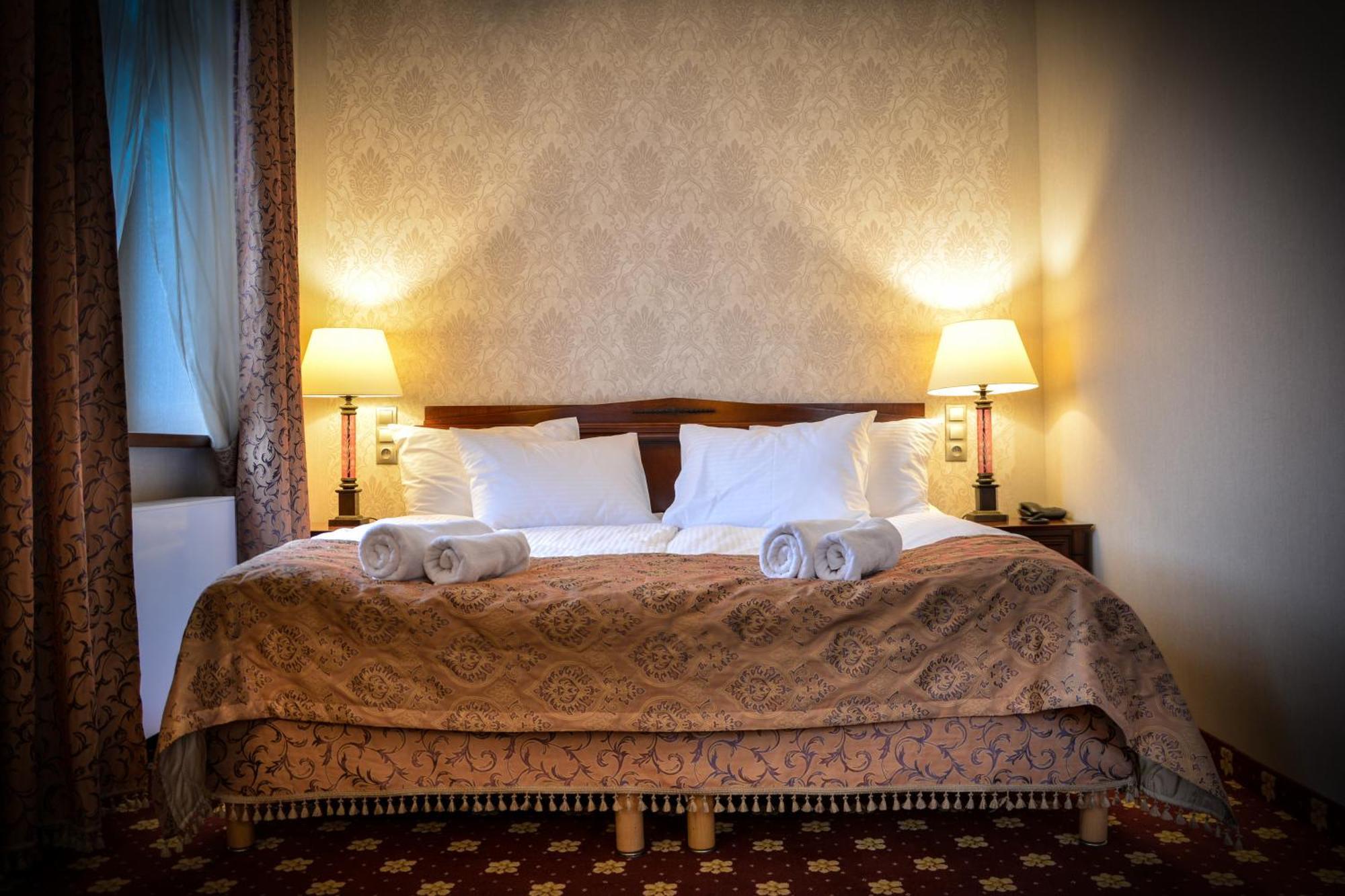 Komoda Club Residence Kalisz Chambre photo