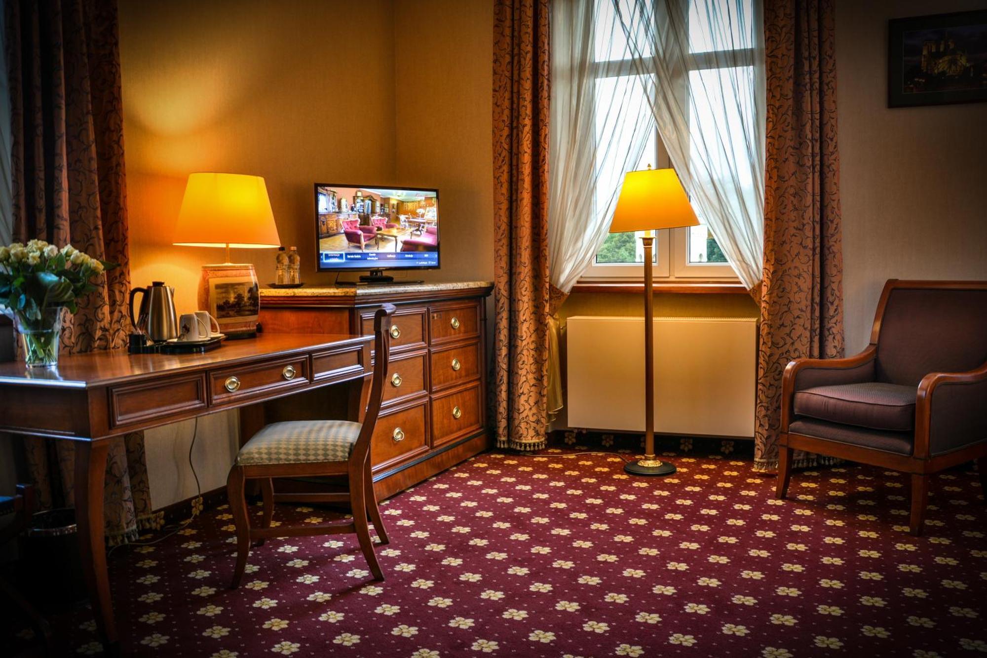 Komoda Club Residence Kalisz Chambre photo