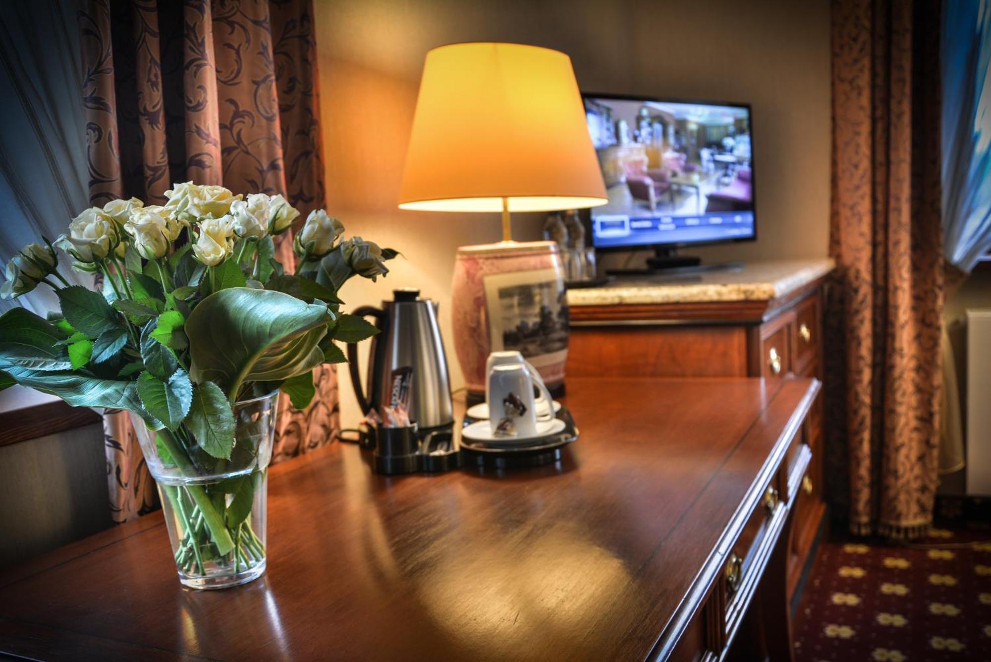 Komoda Club Residence Kalisz Chambre photo