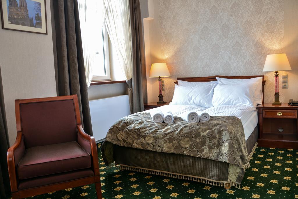 Komoda Club Residence Kalisz Chambre photo