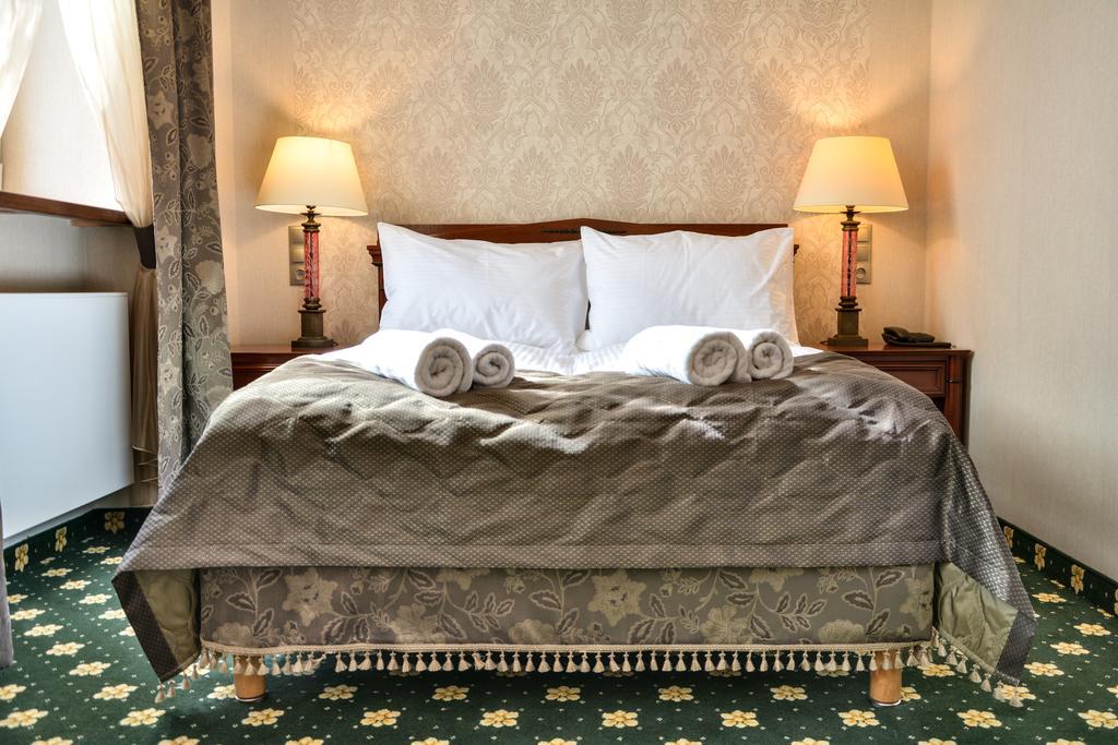 Komoda Club Residence Kalisz Chambre photo
