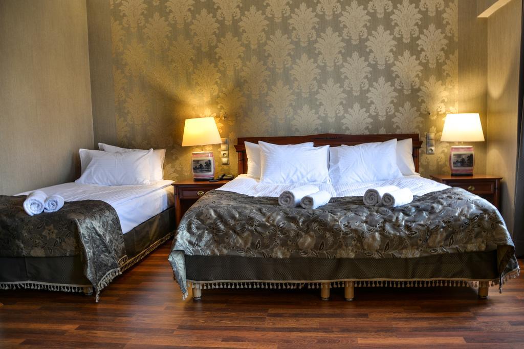 Komoda Club Residence Kalisz Chambre photo