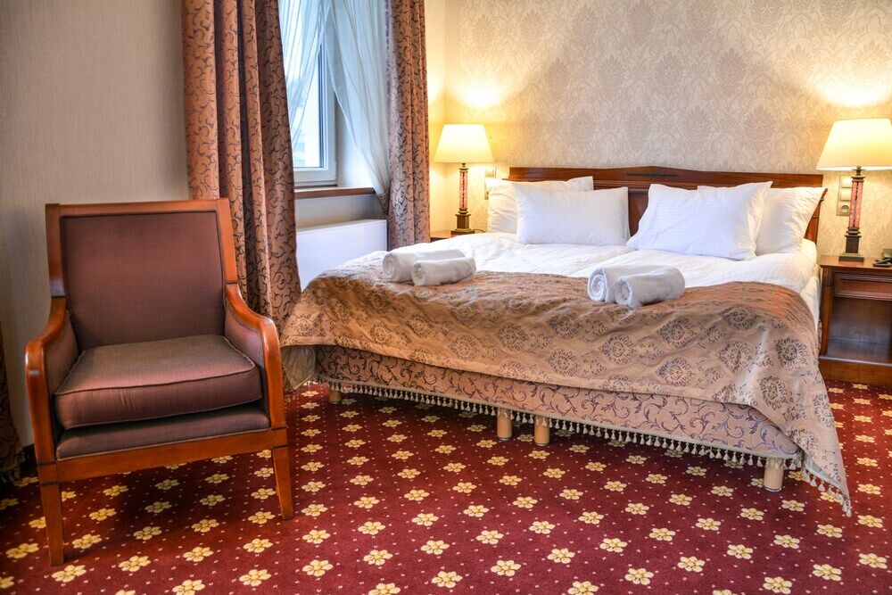 Komoda Club Residence Kalisz Extérieur photo